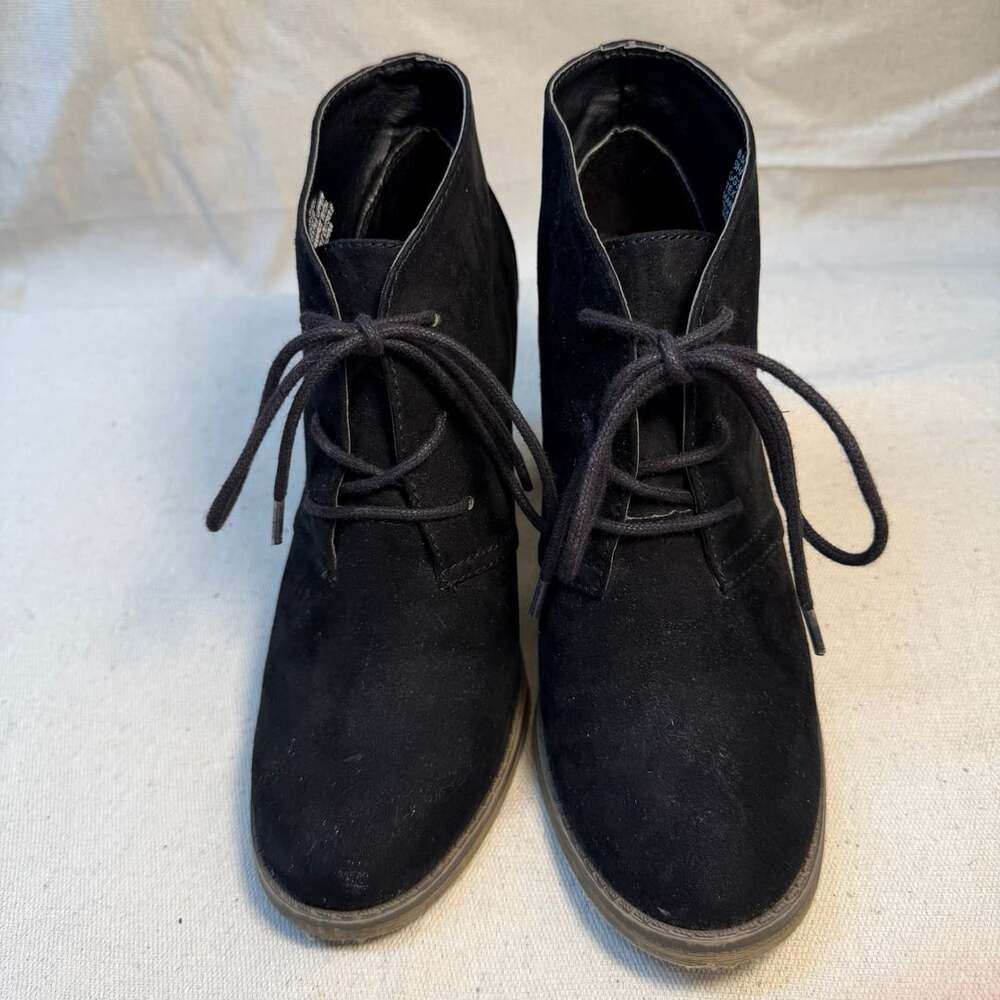 MIA Shayna Ankle Boots Size 8.5 Black Faux Suede Lace Up Heel Booties